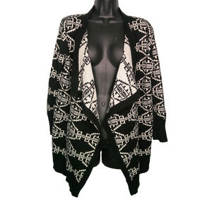 Allegra Women's 1x Black & White Acrylic Aztec Open Cardigan